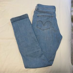 Levi jeans. Midrise skinny. Size 10. Light blue